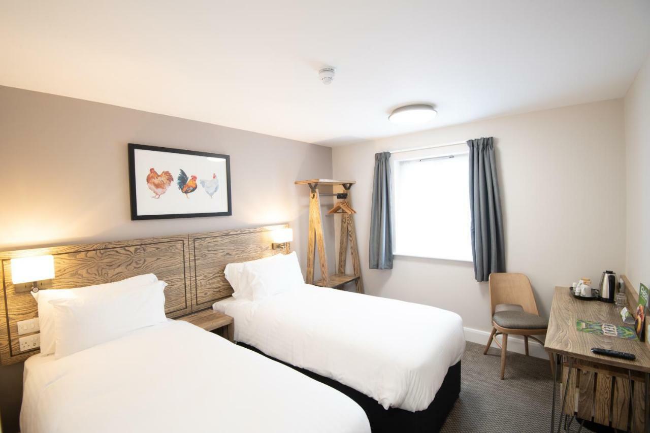 Paisley Pear, Brackley By Marston'S Inns מראה חיצוני תמונה
